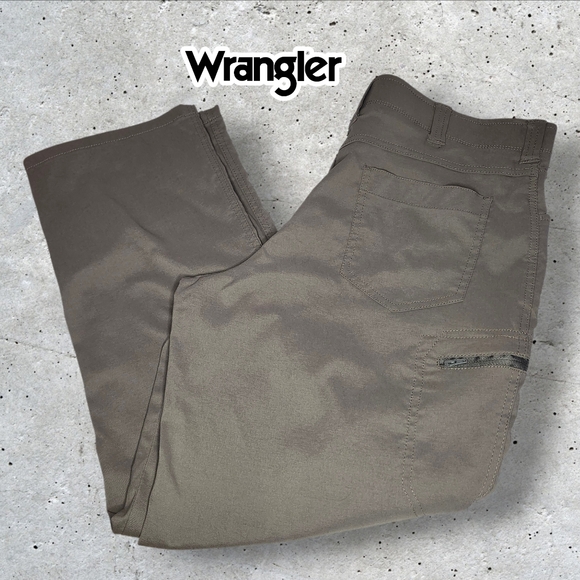 Wrangler Other - WRANGLER Brown Nylon Cargo Pants - 38x30